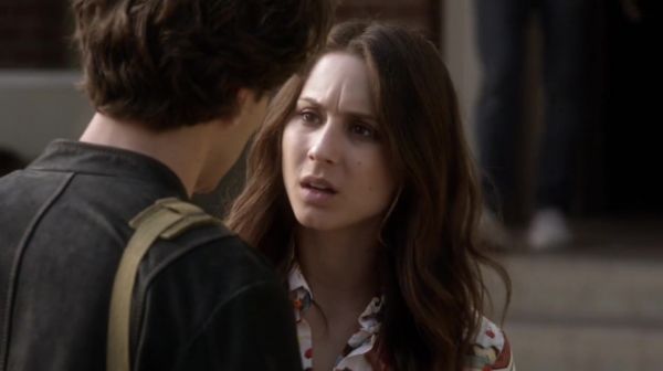 PLL_S04E20_720p_JACK_Up_DownloadSeriesHere_0422.jpg