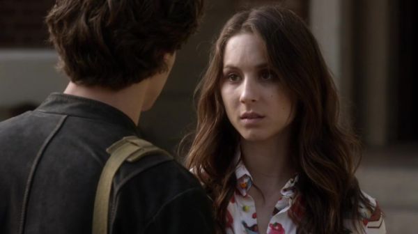 PLL_S04E20_720p_JACK_Up_DownloadSeriesHere_0443.jpg