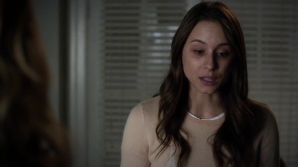 PLL_S04E20_720p_JACK_Up_DownloadSeriesHere_1046.jpg