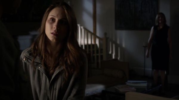 PLL_S04E20_720p_JACK_Up_DownloadSeriesHere_2401.jpg