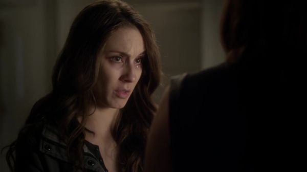 PLL_S04E20_720p_JACK_Up_DownloadSeriesHere_2444.jpg