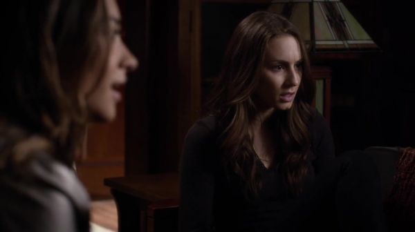 PLL_S04E21_720p_JACK_Up_DownloadSeriesHere_0094.jpg