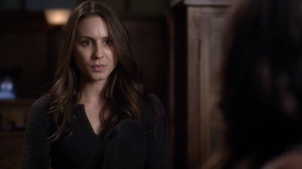 PLL_S04E21_720p_JACK_Up_DownloadSeriesHere_0099.jpg