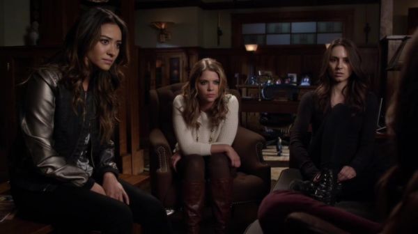 PLL_S04E21_720p_JACK_Up_DownloadSeriesHere_0122.jpg