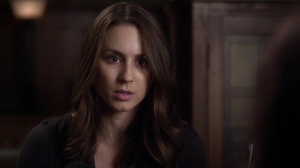 PLL_S04E21_720p_JACK_Up_DownloadSeriesHere_0136.jpg