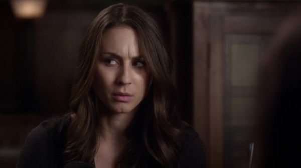 PLL_S04E21_720p_JACK_Up_DownloadSeriesHere_0137.jpg