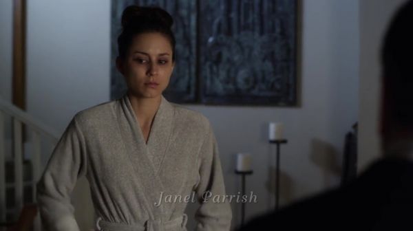 PLL_S04E21_720p_JACK_Up_DownloadSeriesHere_0305.jpg