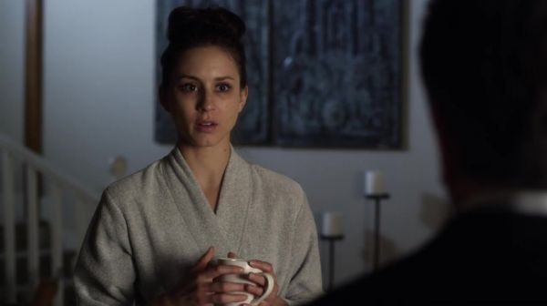 PLL_S04E21_720p_JACK_Up_DownloadSeriesHere_0318.jpg