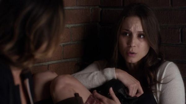 PLL_S04E21_720p_JACK_Up_DownloadSeriesHere_0504.jpg