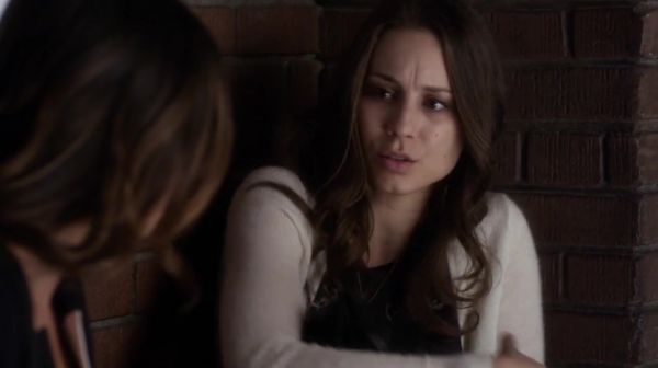 PLL_S04E21_720p_JACK_Up_DownloadSeriesHere_0512.jpg