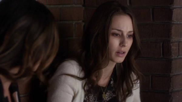 PLL_S04E21_720p_JACK_Up_DownloadSeriesHere_0513.jpg