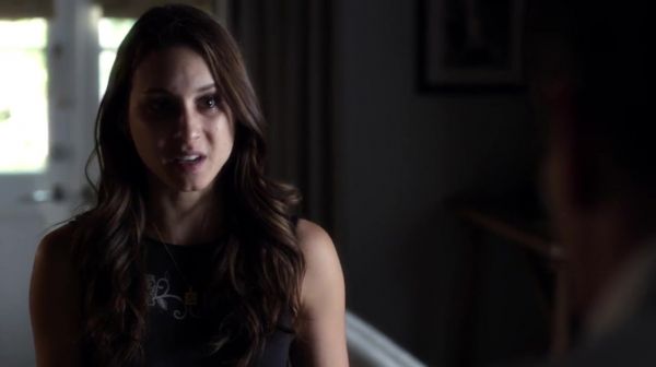 PLL_S04E21_720p_JACK_Up_DownloadSeriesHere_1910.jpg