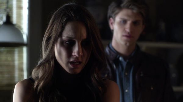PLL_S04E21_720p_JACK_Up_DownloadSeriesHere_1984.jpg