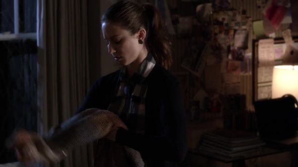 PLL_S04E22_720p_JACK_Up_DownloadSeriesHere_0056.jpg