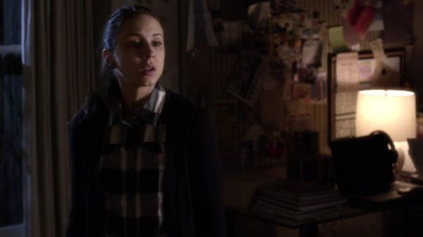 PLL_S04E22_720p_JACK_Up_DownloadSeriesHere_0063.jpg
