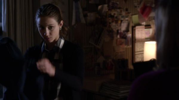 PLL_S04E22_720p_JACK_Up_DownloadSeriesHere_0070.jpg