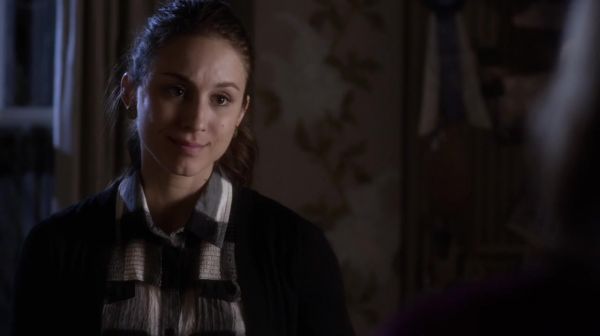 PLL_S04E22_720p_JACK_Up_DownloadSeriesHere_0102.jpg