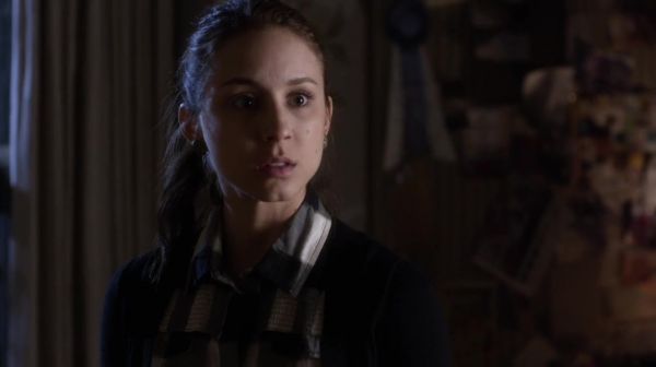 PLL_S04E22_720p_JACK_Up_DownloadSeriesHere_0126.jpg