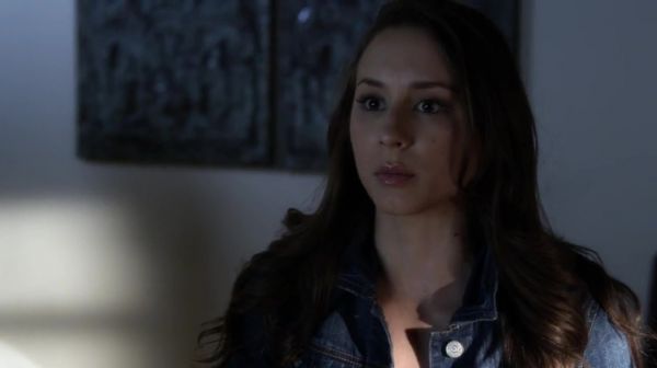 PLL_S04E22_720p_JACK_Up_DownloadSeriesHere_0193.jpg