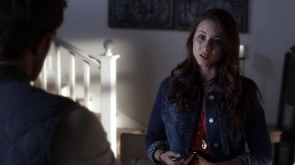 PLL_S04E22_720p_JACK_Up_DownloadSeriesHere_0286.jpg