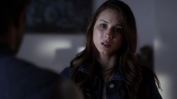 PLL_S04E22_720p_JACK_Up_DownloadSeriesHere_0293.jpg