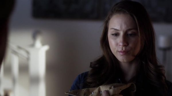 PLL_S04E22_720p_JACK_Up_DownloadSeriesHere_0304.jpg