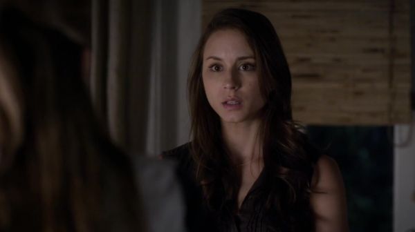 PLL_S04E22_720p_JACK_Up_DownloadSeriesHere_1270.jpg