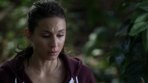 PLL_S04E22_720p_JACK_Up_DownloadSeriesHere_1565.jpg