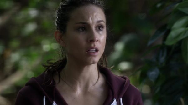 PLL_S04E22_720p_JACK_Up_DownloadSeriesHere_1570.jpg