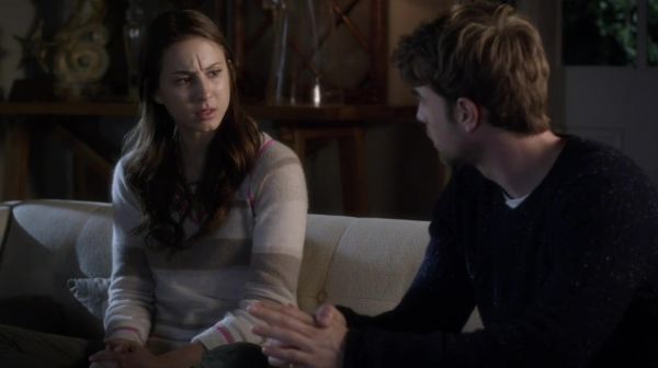 PLL_S04E22_720p_JACK_Up_DownloadSeriesHere_1592.jpg