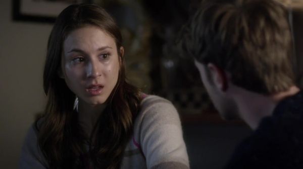 PLL_S04E22_720p_JACK_Up_DownloadSeriesHere_1644.jpg