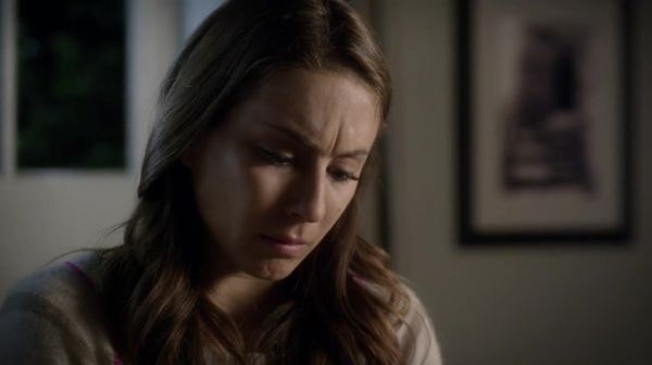 PLL_S04E22_720p_JACK_Up_DownloadSeriesHere_1704.jpg
