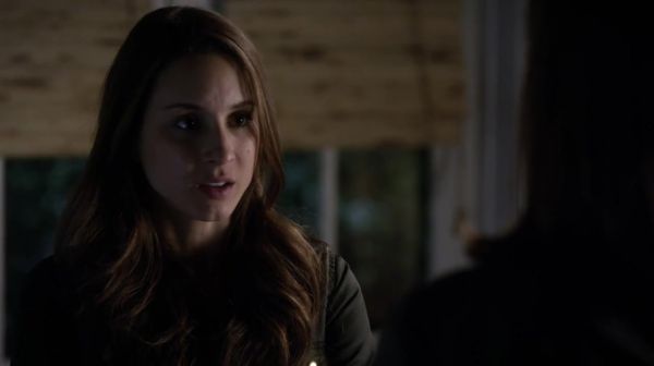 PLL_S04E22_720p_JACK_Up_DownloadSeriesHere_2461.jpg