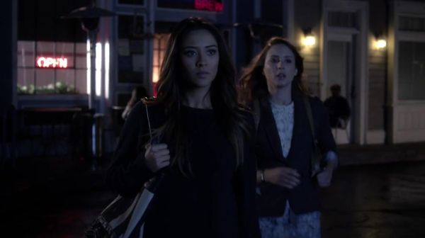 PLL_S04E23_720p_JACK_Up_DownloadSeriesHere_0182.jpg