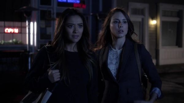 PLL_S04E23_720p_JACK_Up_DownloadSeriesHere_0183.jpg