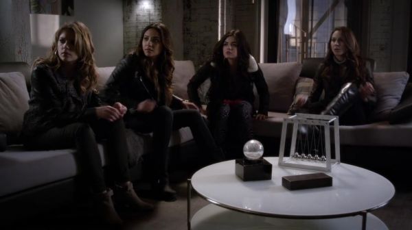 PLL_S04E24_720p_JACK_Up_DownloadSeriesHere_0120.jpg
