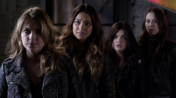 PLL_S04E24_720p_JACK_Up_DownloadSeriesHere_0131.jpg