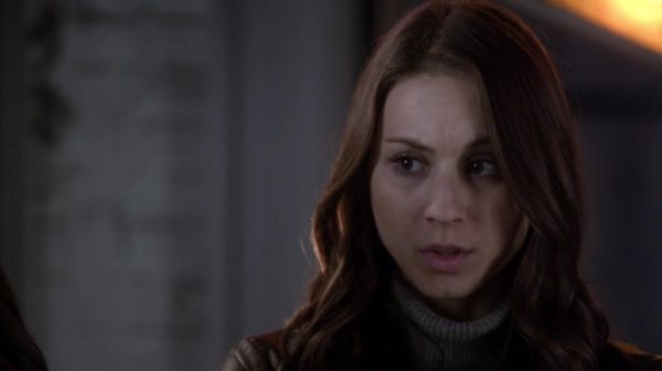 PLL_S04E24_720p_JACK_Up_DownloadSeriesHere_0162.jpg