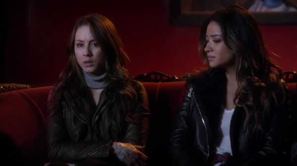 PLL_S04E24_720p_JACK_Up_DownloadSeriesHere_1401.jpg