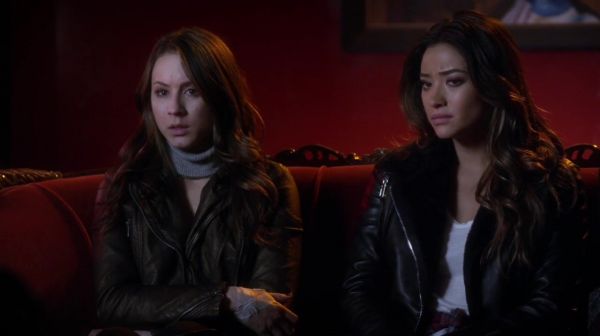 PLL_S04E24_720p_JACK_Up_DownloadSeriesHere_1402.jpg