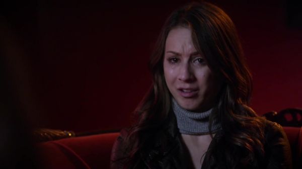 PLL_S04E24_720p_JACK_Up_DownloadSeriesHere_1775.jpg