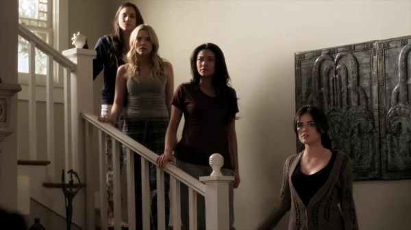 Pretty_Little_Liars_S02x01_720p_Bluray_Dual_PauloADM_0381.jpg