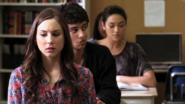 Pretty_Little_Liars_S02x01_720p_Bluray_Dual_PauloADM_0661.jpg