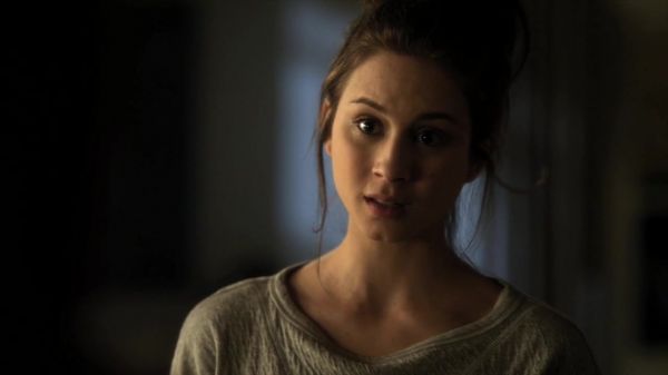 Pretty_Little_Liars_S02x03_720p_Bluray_Dual_PauloADM_1205.jpg