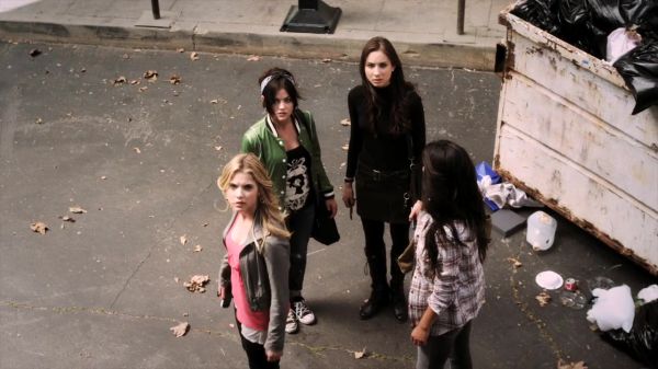 Pretty_Little_Liars_S02x04_720p_Bluray_Dual_PauloADM_0215.jpg