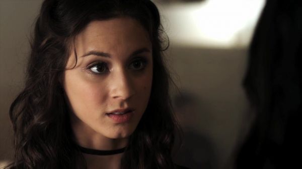 Pretty_Little_Liars_S02x05_720p_Bluray_Dual_PauloADM_1498.jpg
