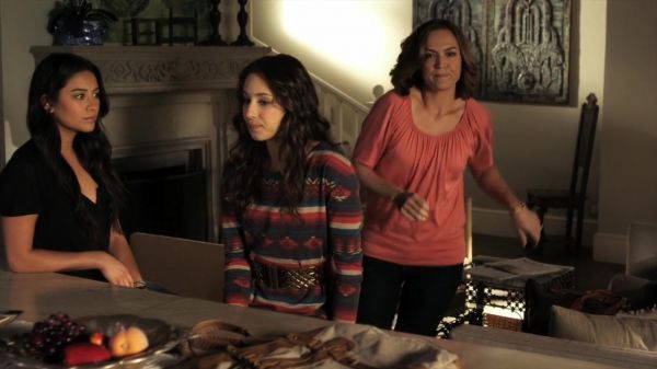 Pretty_Little_Liars_S02x09_720p_Bluray_Dual_PauloADM_1803.jpg