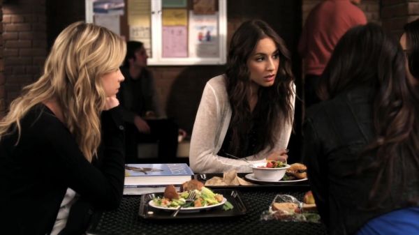 Pretty_Little_Liars_S02x11_720p_Bluray_Dual_PauloADM_0524.jpg