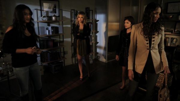 Pretty_Little_Liars_S02x11_720p_Bluray_Dual_PauloADM_2578.jpg