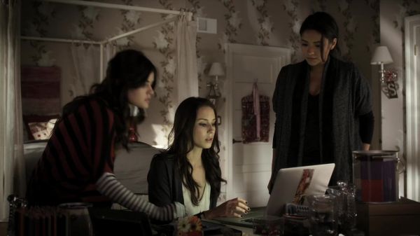 Pretty_Little_Liars_S02x17_720p_Bluray_Dual_PauloADM_2402.jpg